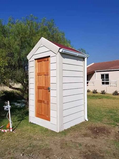 nutec-wendy-house-toilet-block.jpg